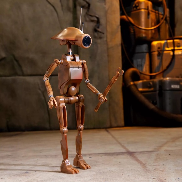 Disney Star Wars Galaxy Edge Droid Depot D23 Event Exclusive  Pit Droid - Picture 2 of 7